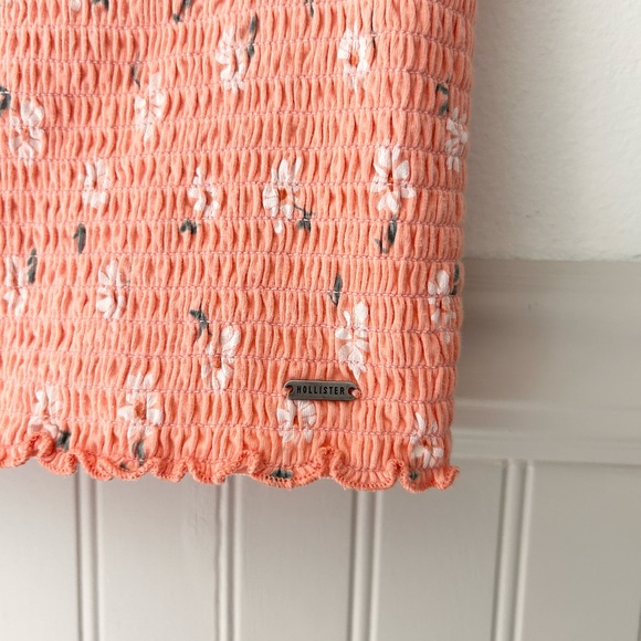 🌸 Hollister Smocked Floral Tank Top – Size Small 🌸 - Picture 4 of 6